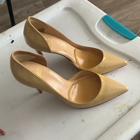 Red bottoms - Picture 2 of 3